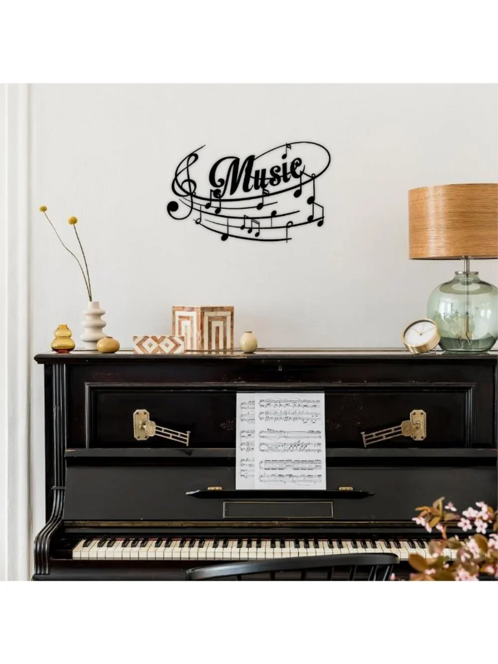 Metal Music Note Wall Art - Stylish Home Décor for Music Rooms & Studios, 16